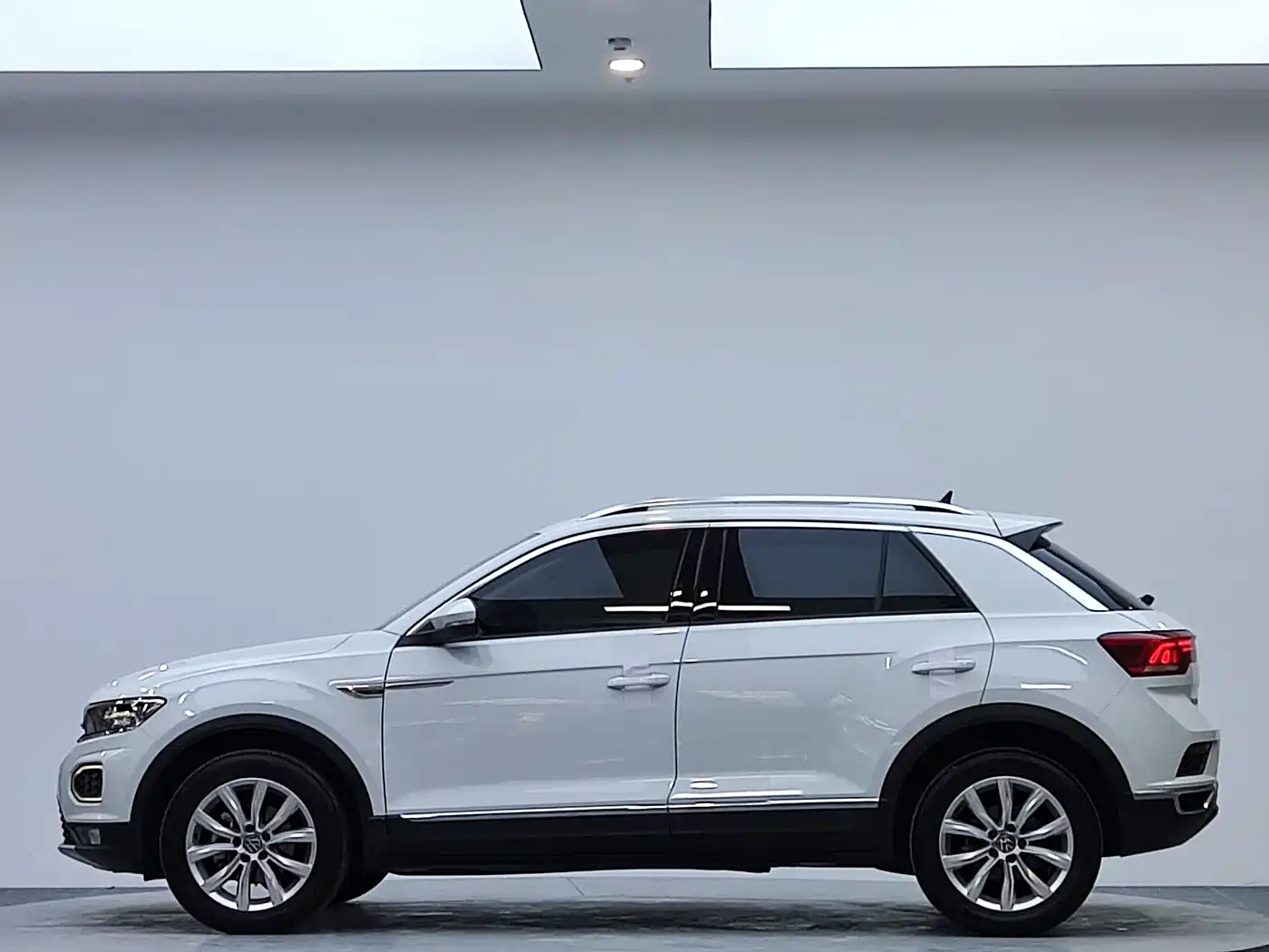 Volkswagen T-ROC 2022 280TSI DSG 2WD Elite PLUS фото 5