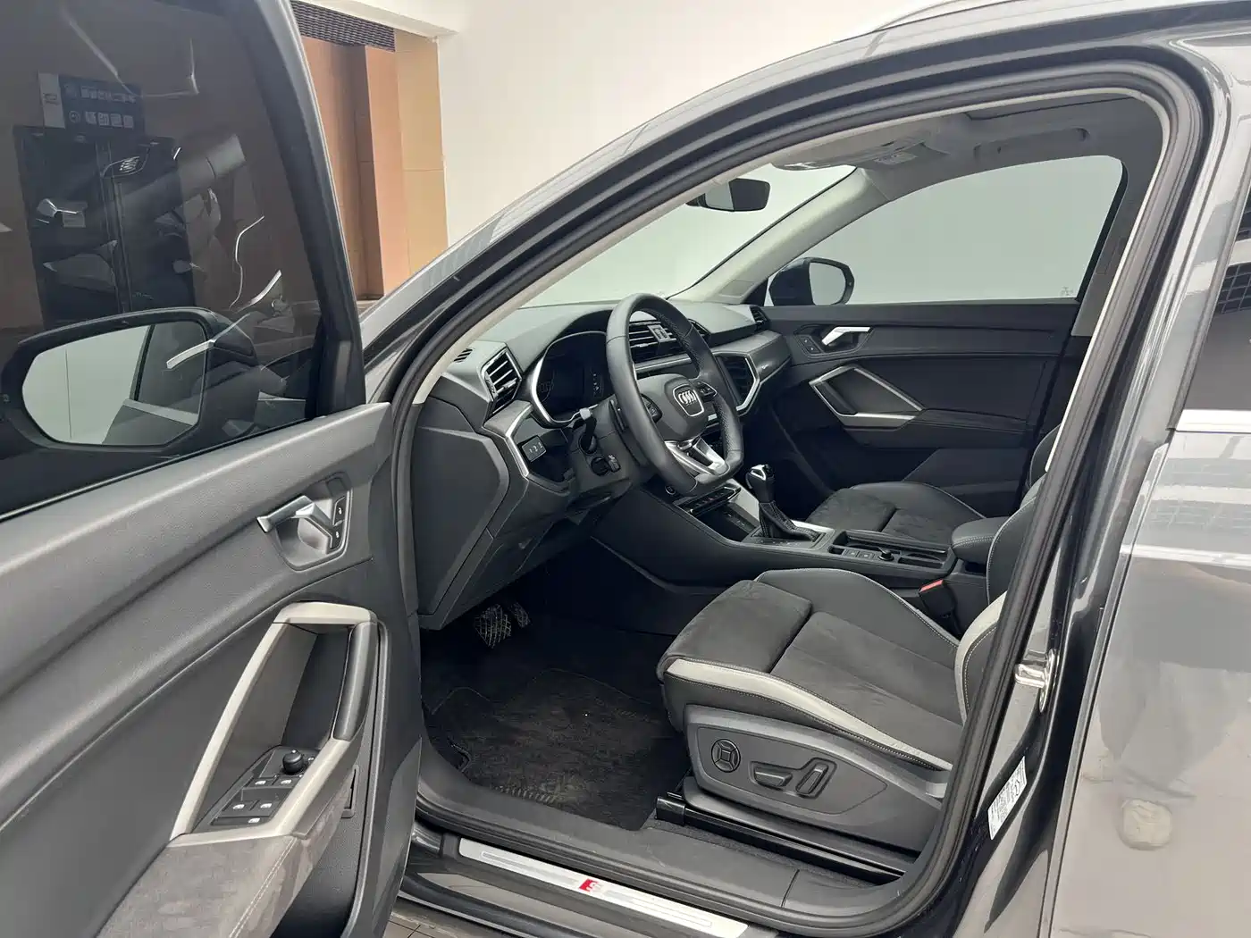 Audi Q3 2023 35 TFSI Fashion Dynamic (1.4T) фото 7