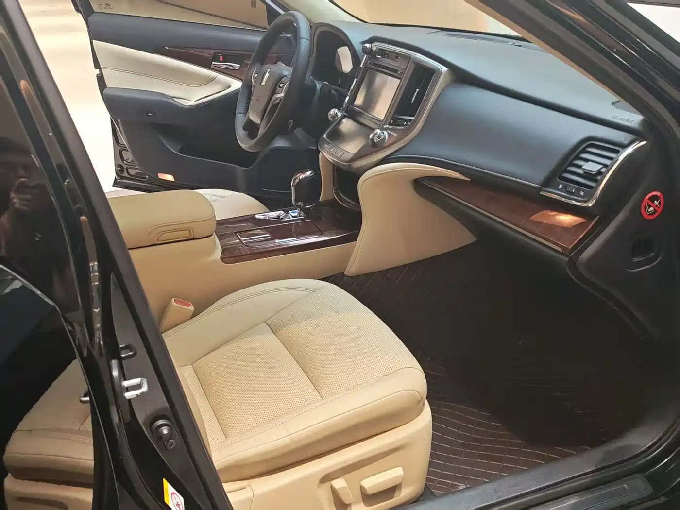 Toyota Crown 2015 2.0T Fashion фото 11