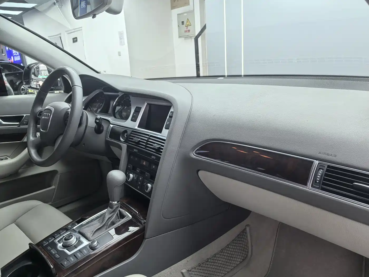 Audi A6L 2011 Model 2.4L Technology фото 7