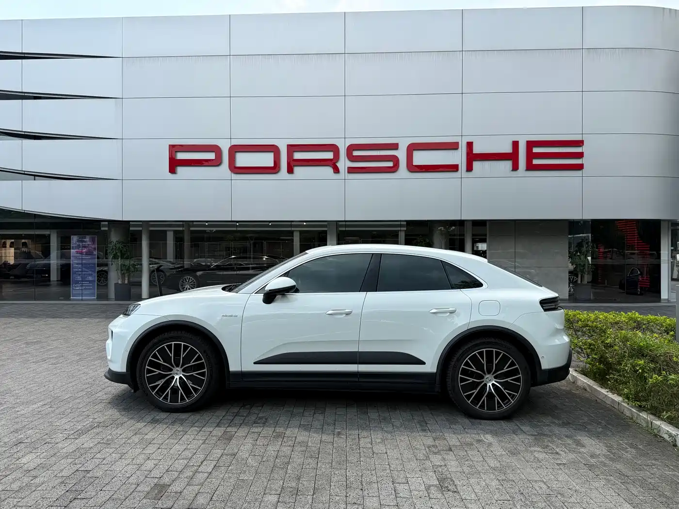 2026 Porsche Macan EV