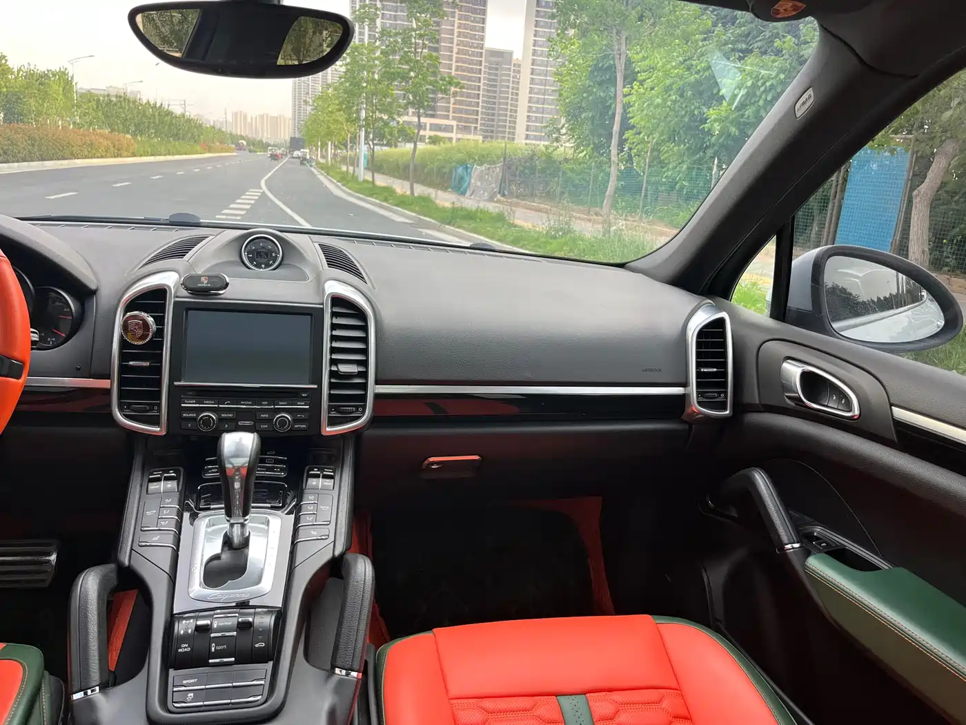 Porsche Cayenne 2014 Cayenne Platinum Edition 3.0T фото 9