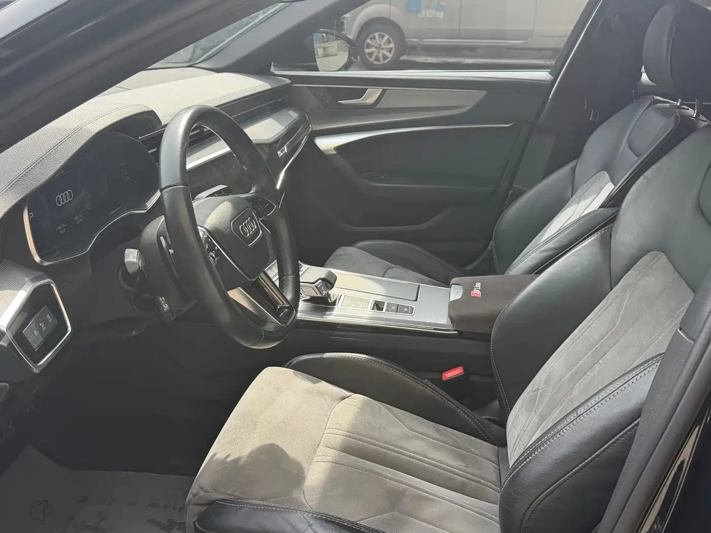 Audi A6L 2021 45 TFSI Exclusive Sport фото 5