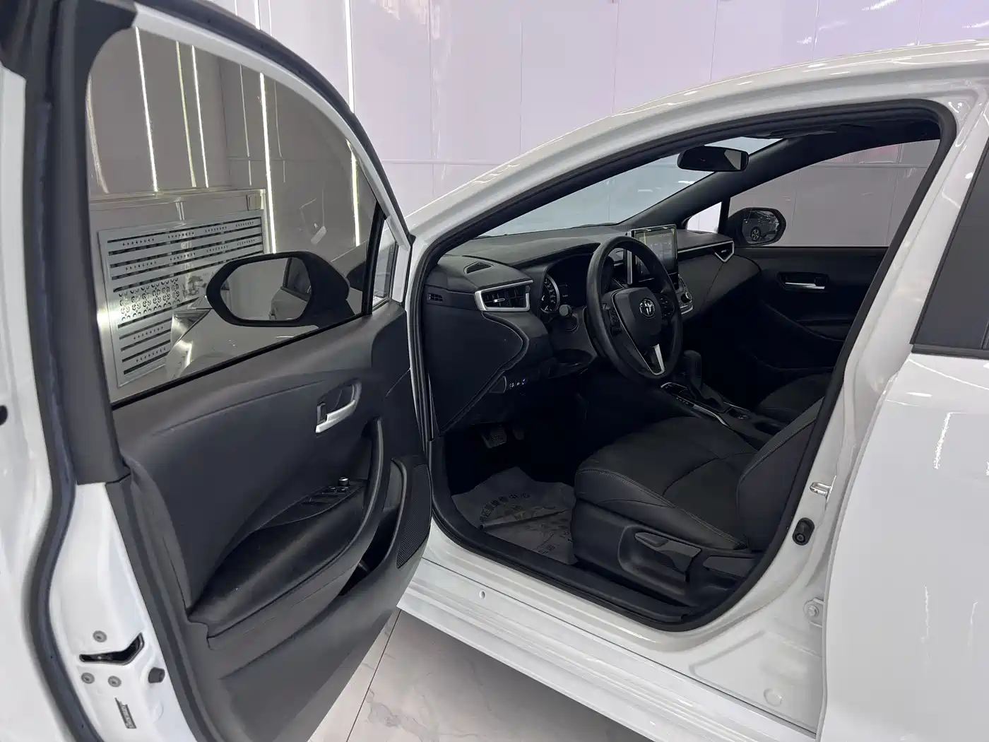 Toyota Levin 2022 185T CVT Luxury Edition фото 7