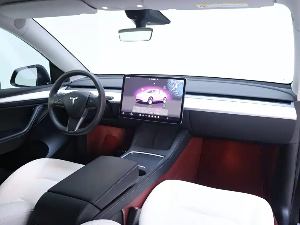 Фото 20 - Tesla Model Y