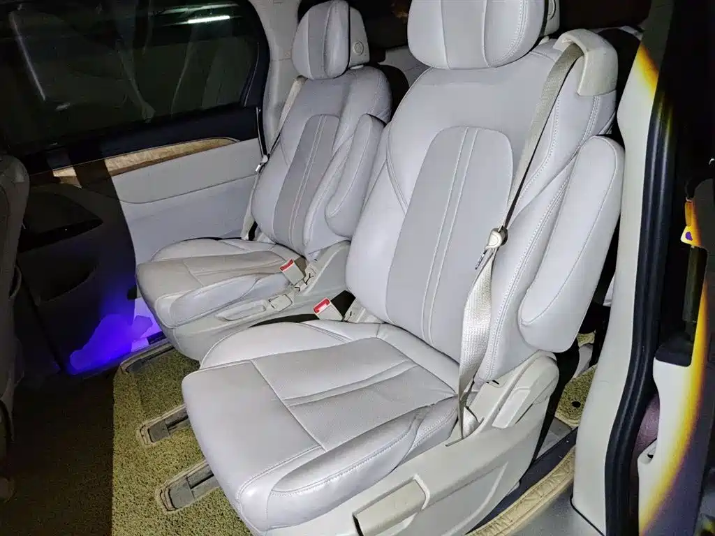 Buick GL8 2017 ES 28T Comfort Type China V фото 13