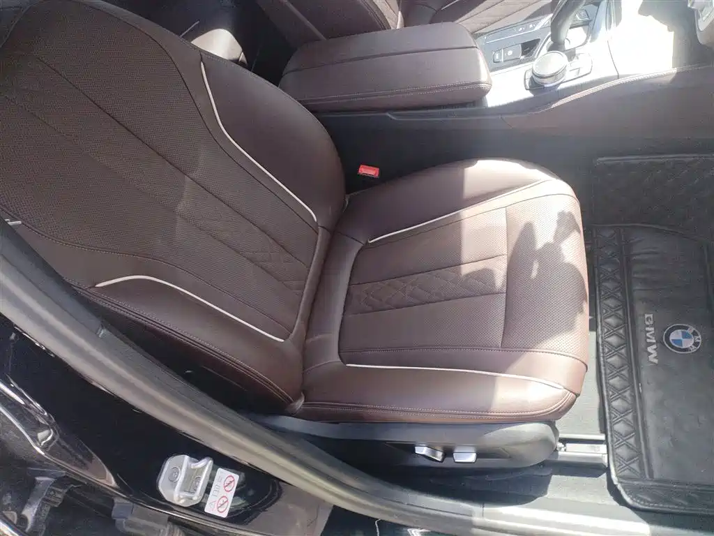 BMW 5 Series New Energy 2021 535Le M Sport Package фото 20
