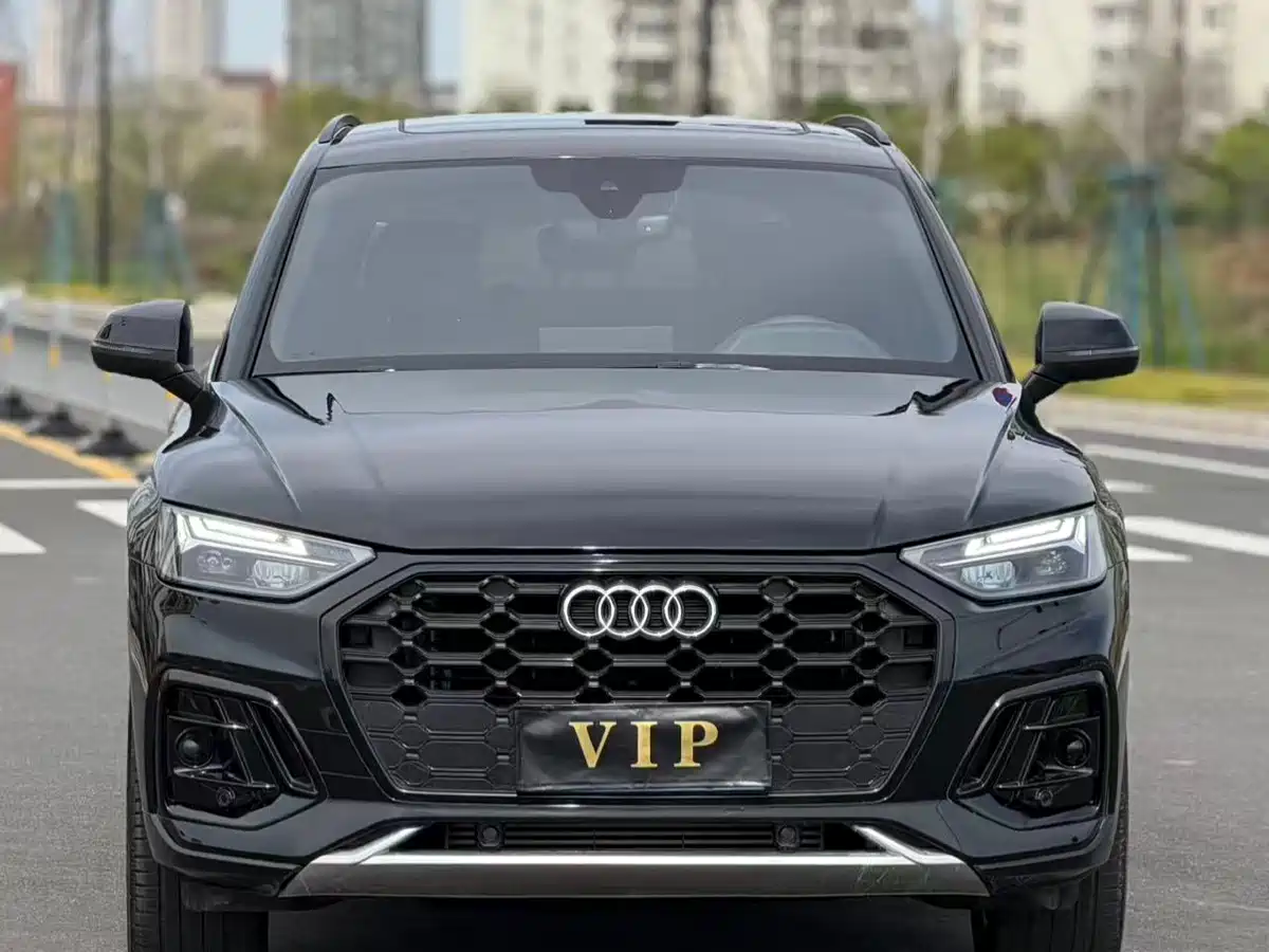 Audi Q5L 2024 Model 40 TFSI Luxury Dynamic фото 2