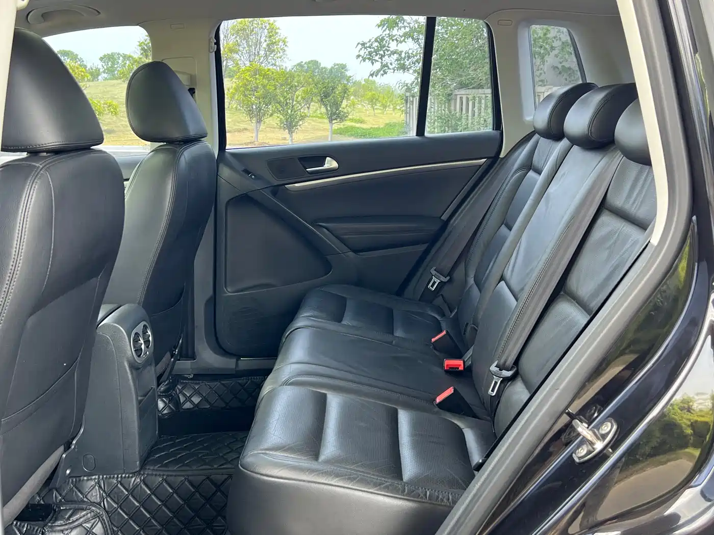 Volkswagen Tiguan 2015 1.8TSI Automatic 2WD Highline фото 8