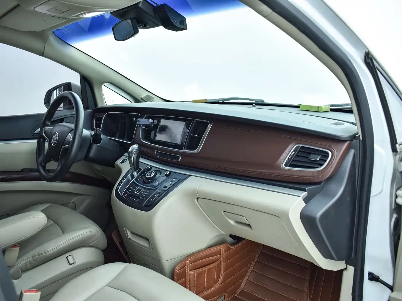 Buick GL8 2014 2.4L CT Luxury Business Comfort фото 12