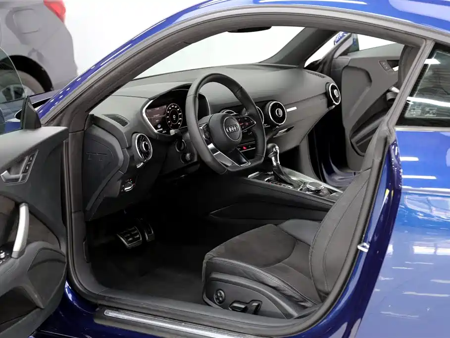 Audi TT 2015 TT Coupe 45 TFSI quattro фото 6