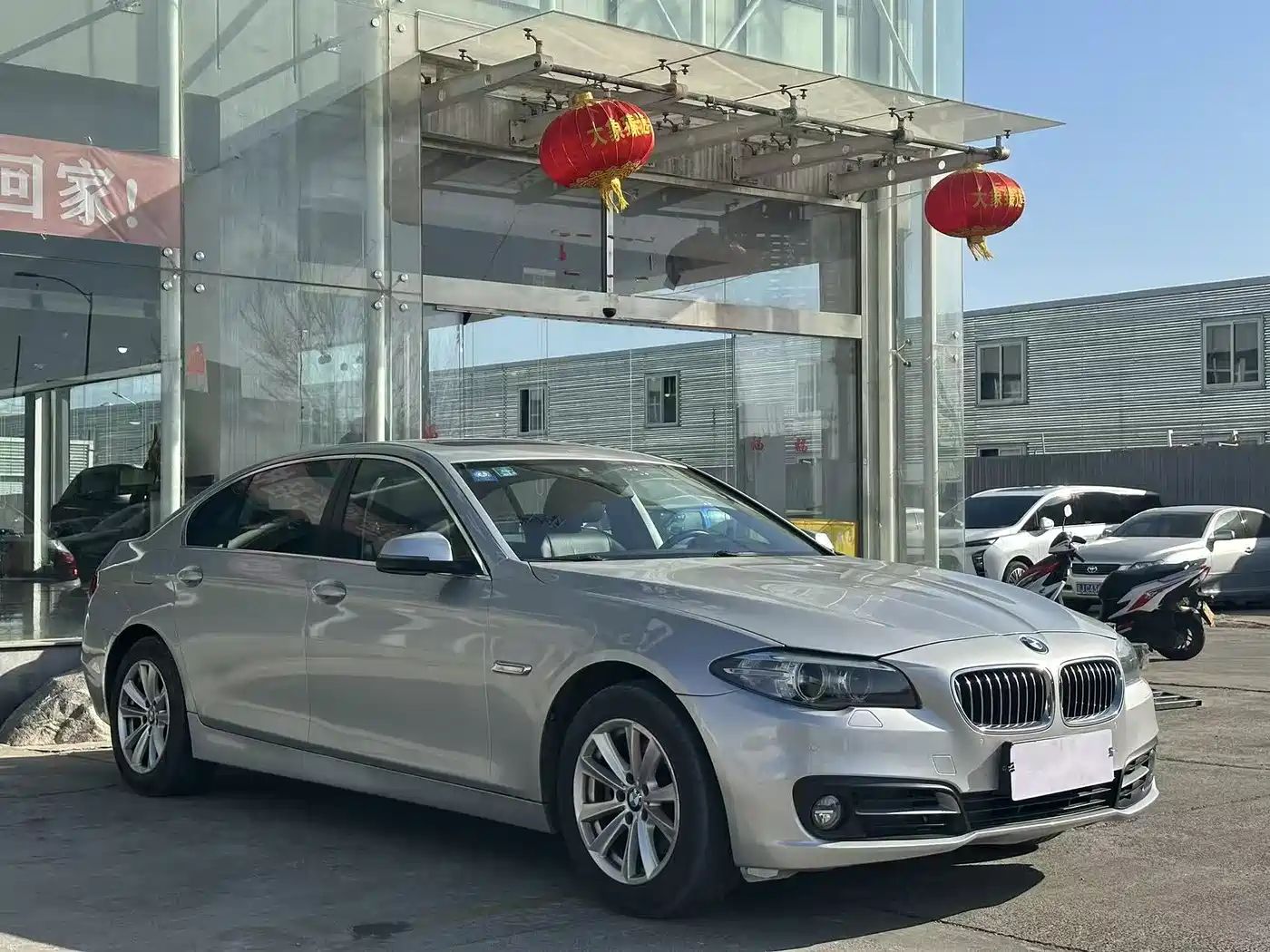 BMW 5 Series 2014 520Li Elegance фото 3