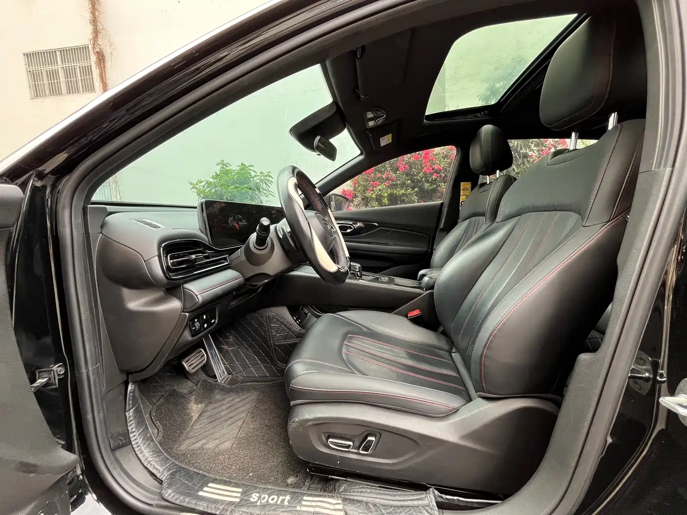 GAC Trumpchi Trumpchi Emkoo 2023 270T DCT J15 Edition фото 5