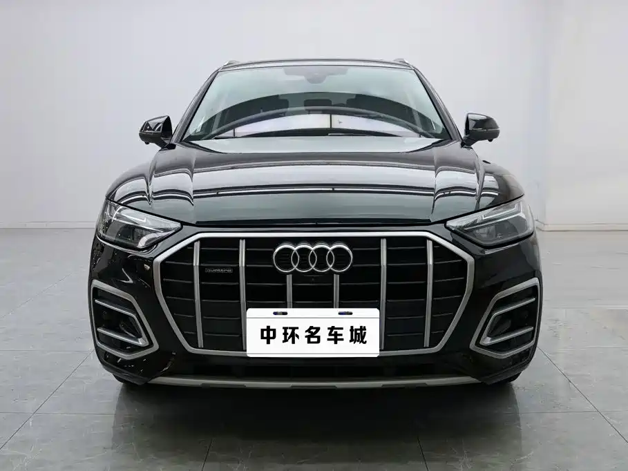 Фото 2 - Audi Q5L