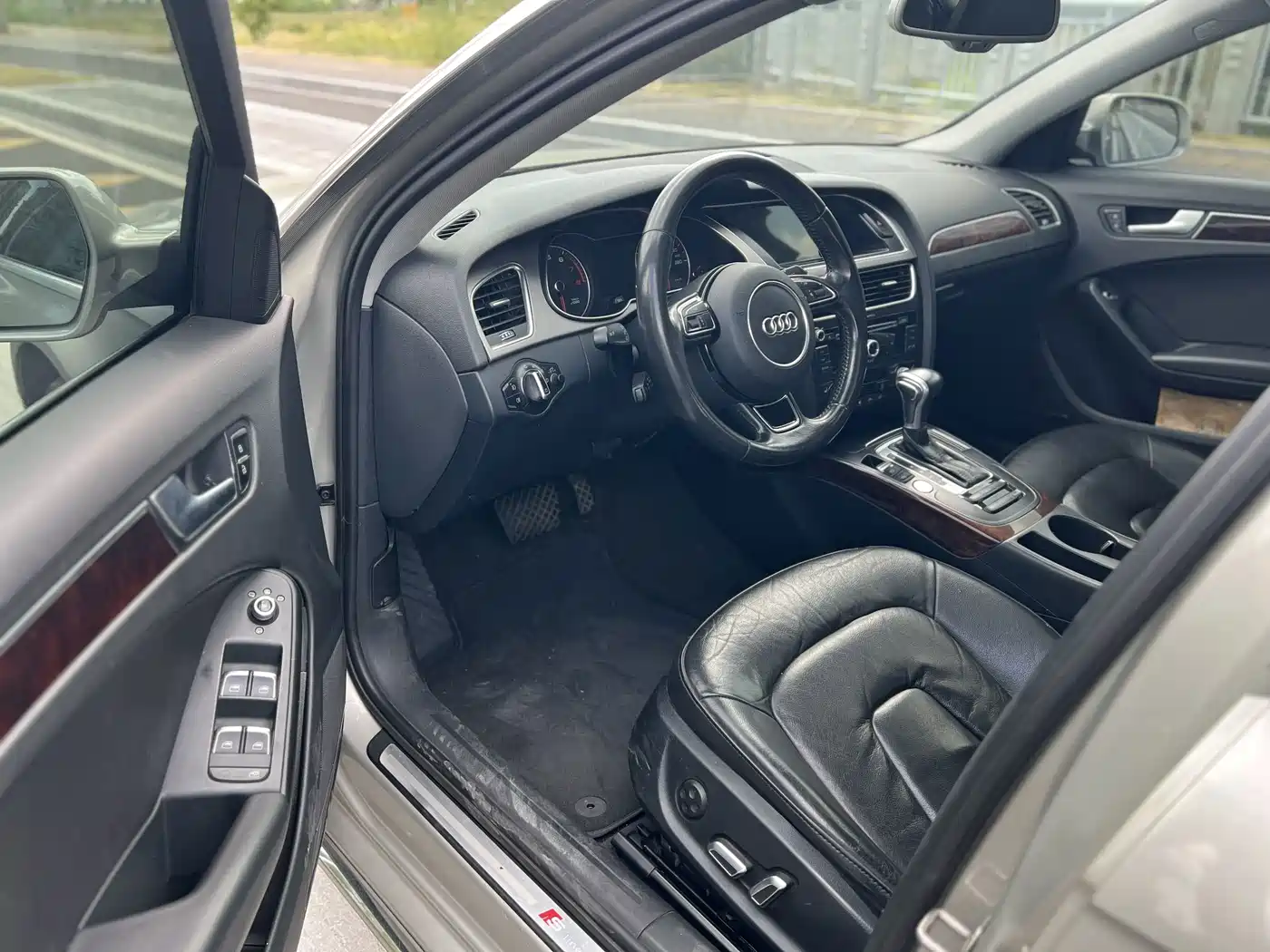 Фото 4 - Audi A4L