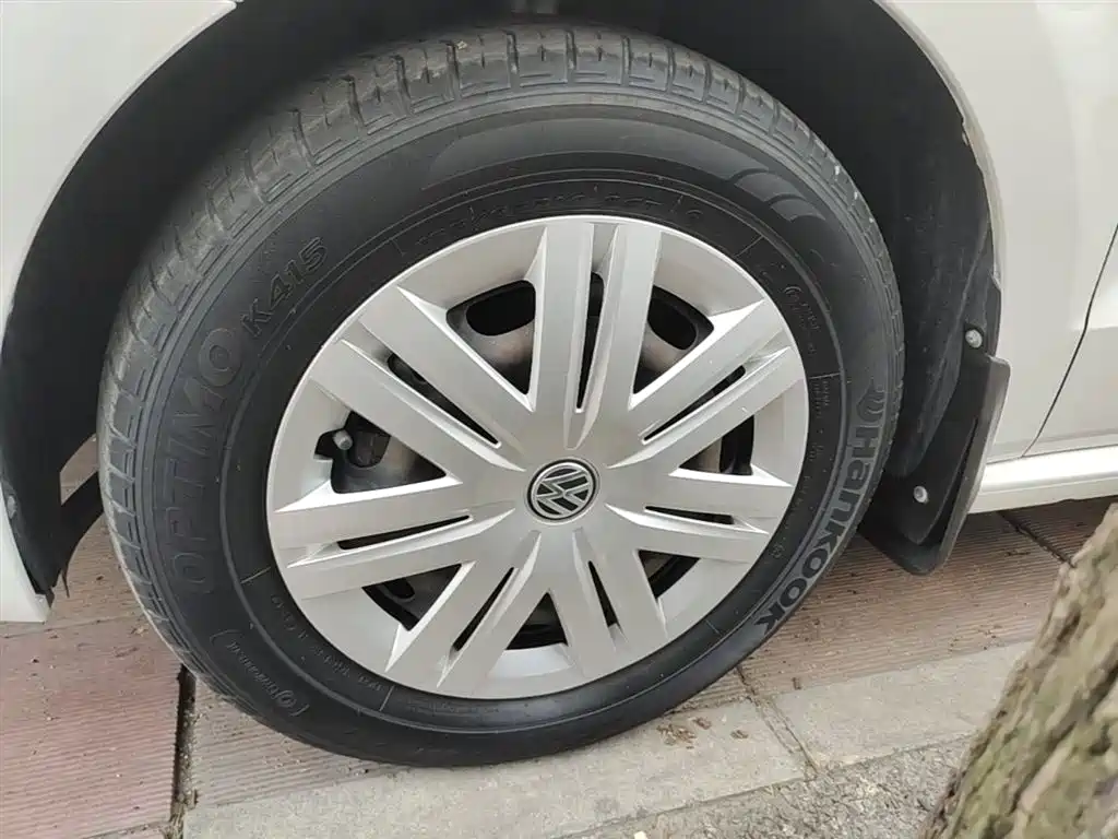 Volkswagen Polo 2016 1.4L Automatic Trend фото 23
