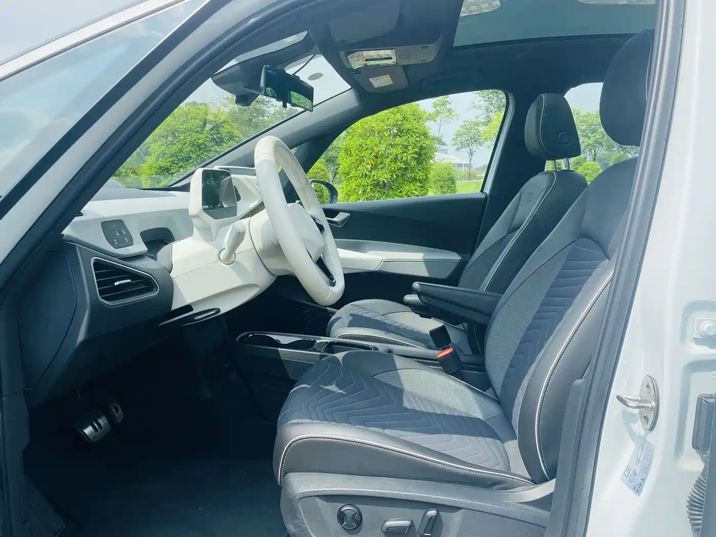 Volkswagen ID.3 2023 Pure Smart Edition фото 12