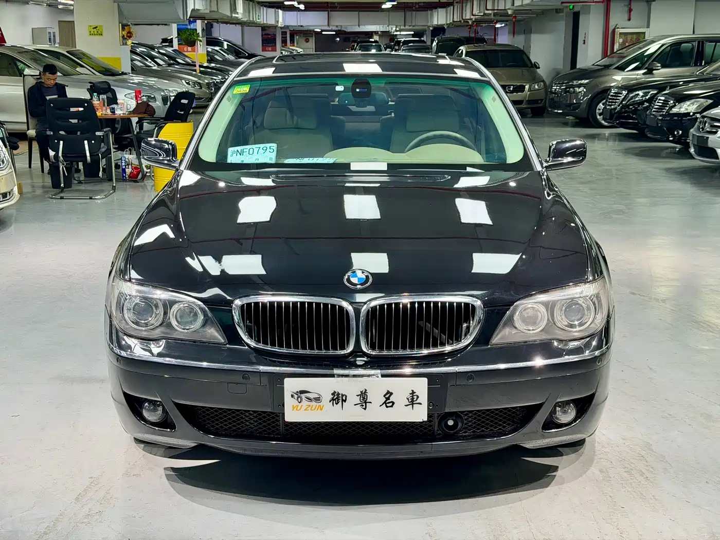 BMW 7 Series 2005 Model 740Li фото 2