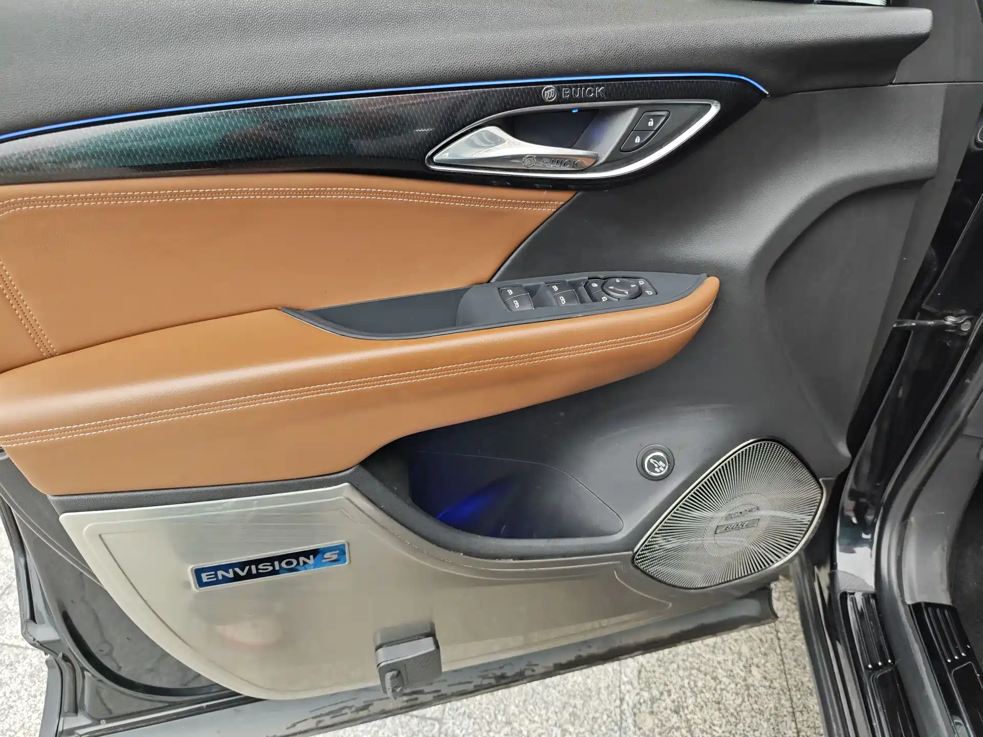 صورة 4 - Buick Envision S