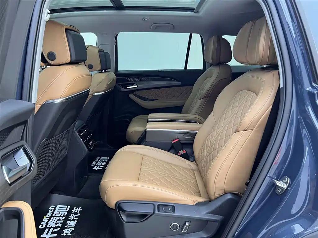 Audi Q6 2024 2024 45 TFSI quattro Qi Yun Yu Lin Package 6-seater