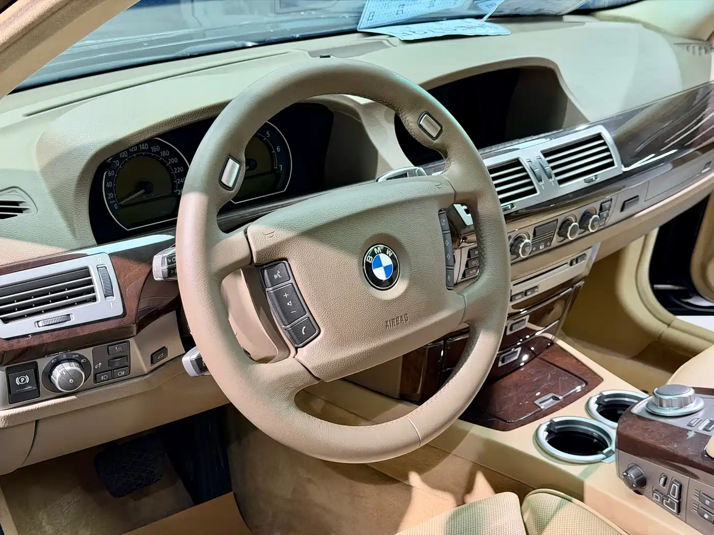 BMW 7 Series 2005 Model 740Li фото 11