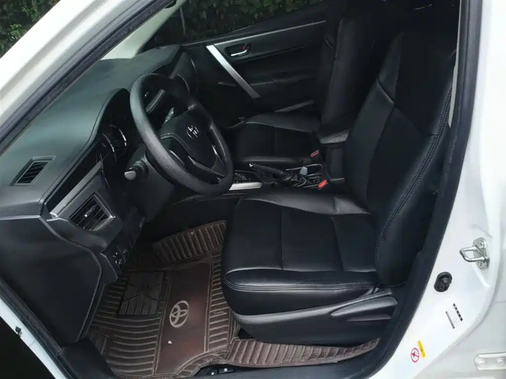 Toyota Corolla 2014 1.6L CVT GL фото 15