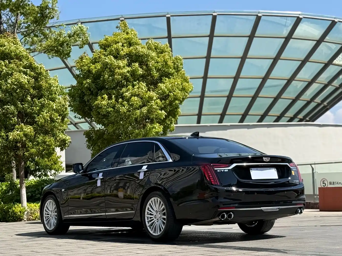 CADILLAC CT6