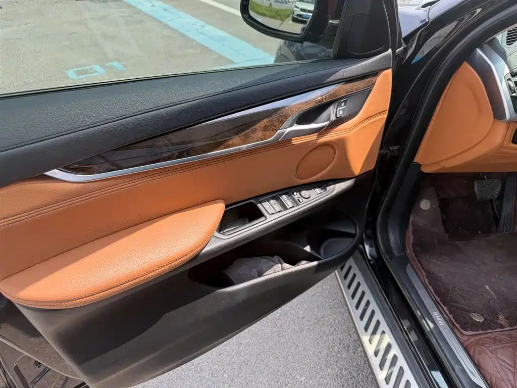 BMW X6 2018 xDrive28i фото 12