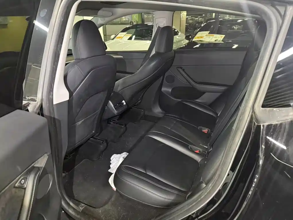 Фото 9 - Tesla Model Y