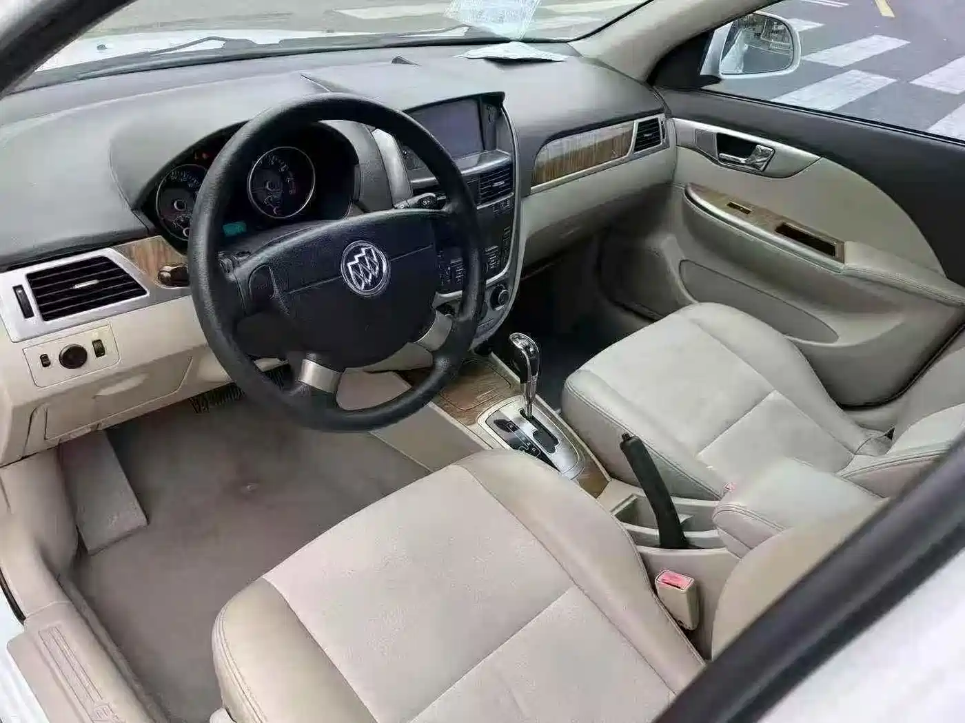 Buick Excelle 2013 1.5L Automatic Classic фото 4