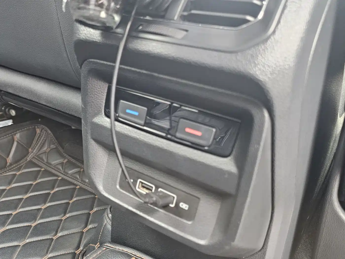 Volkswagen Tiguan L 2019 330TSI Automatic 2WD R-Line Flagship Edition China VI фото 18