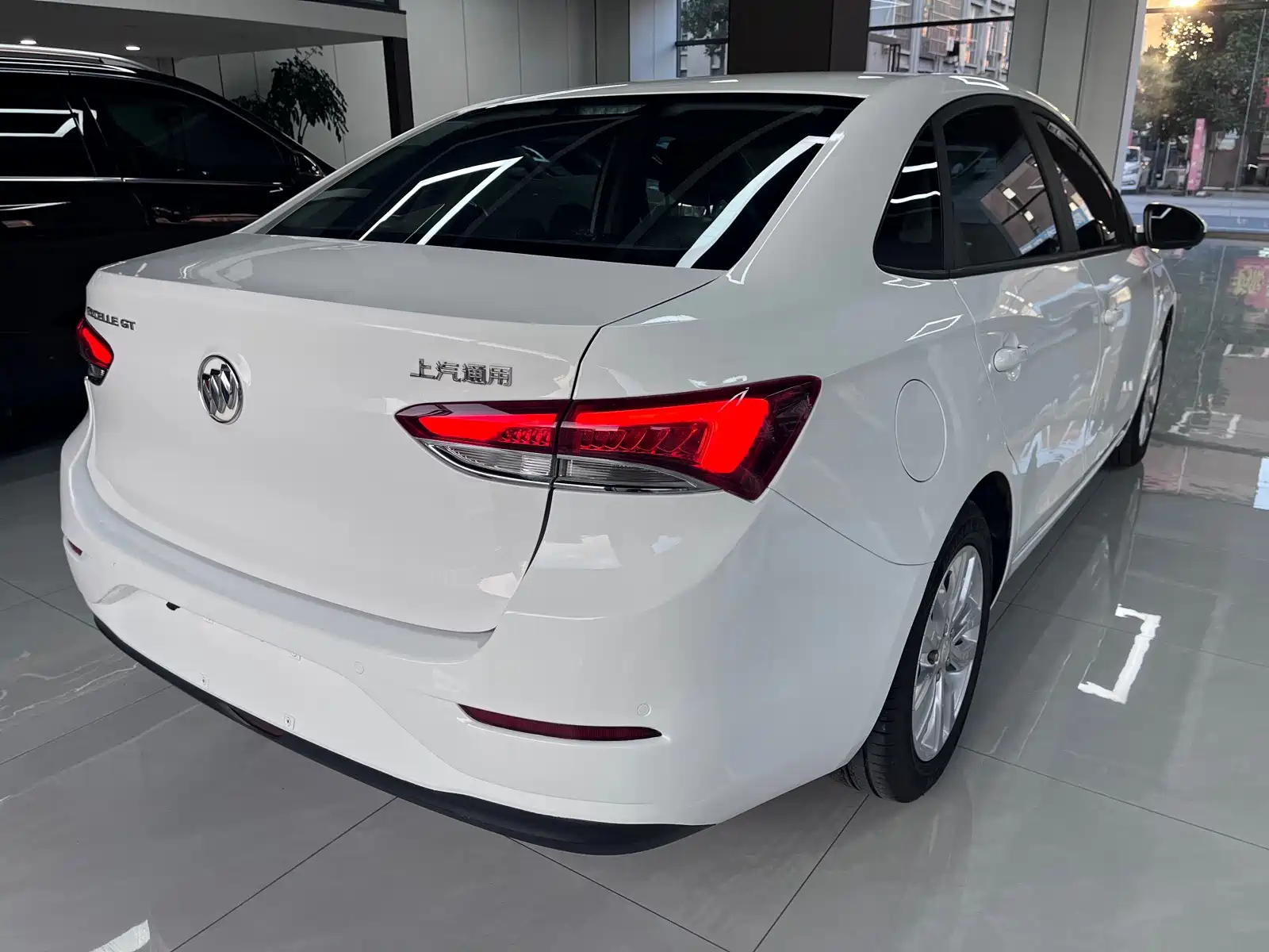 Фото 3 - Buick Excelle