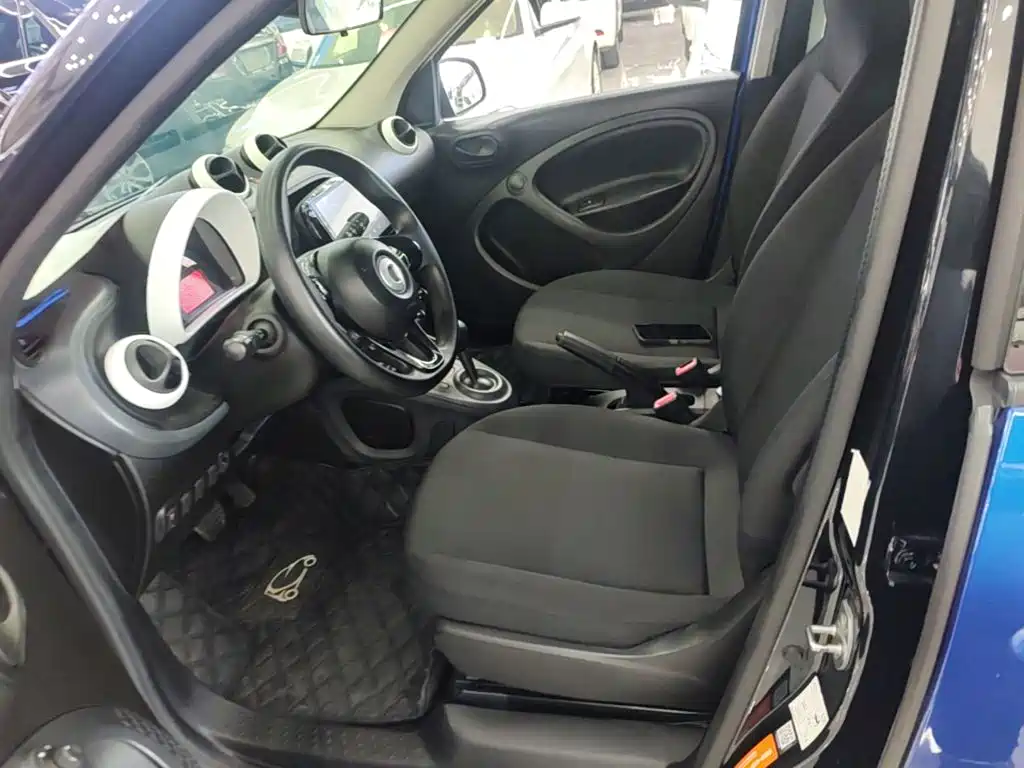 smart forfour 2019 2018 1.0L 52kW Agile Edition