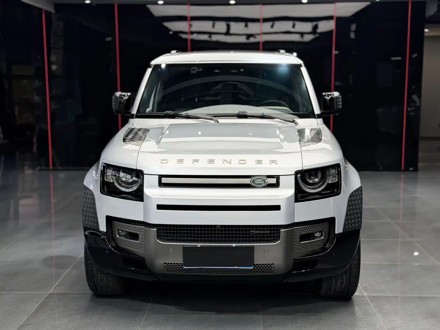 Land Rover Defender 2022 110 P400 X-DYNAMIC HSE фото 3