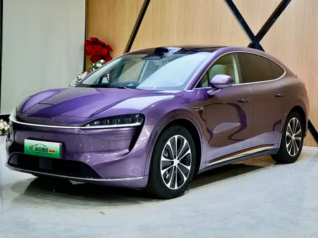 AITO WISDOM WORLD R7