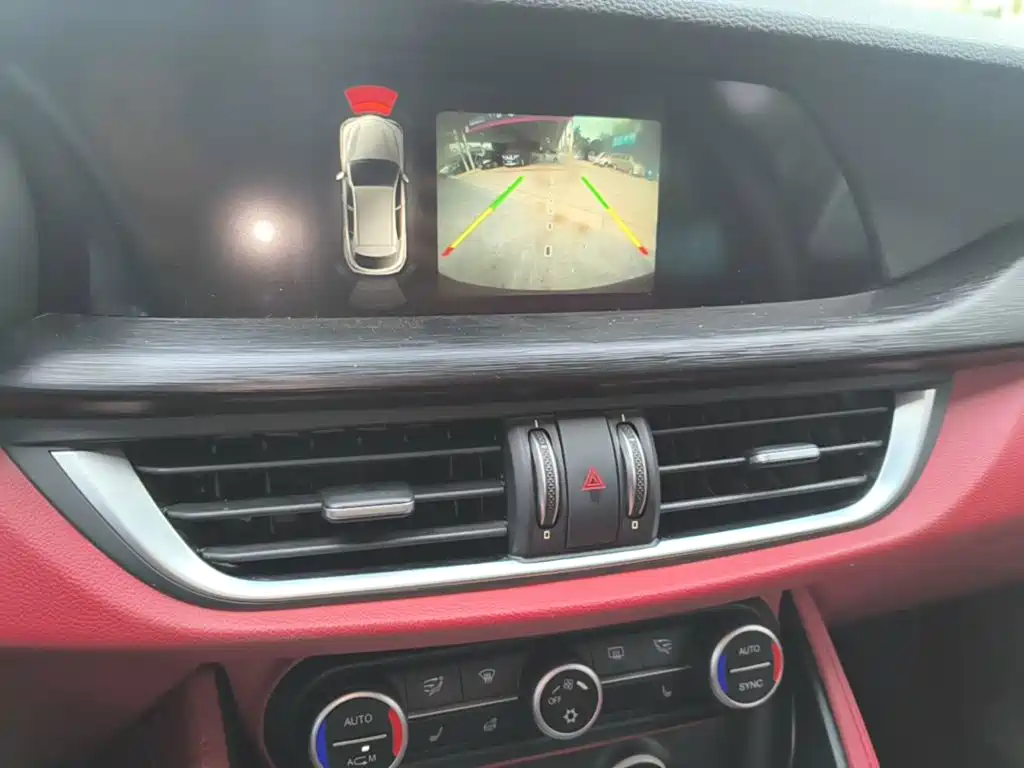 Alfa Romeo Stelvio 2019 2017 2.0T 200HP Elite