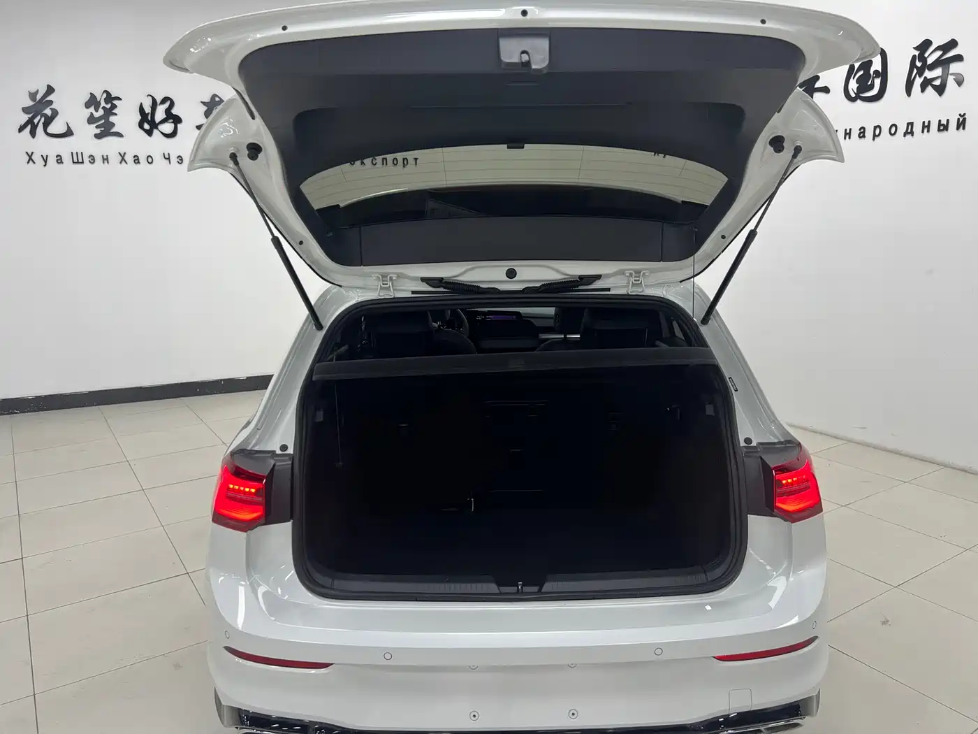 Volkswagen Golf 2021 280TSI DSG R-Line фото 8