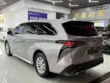 Фото 7 - Toyota Granvia
