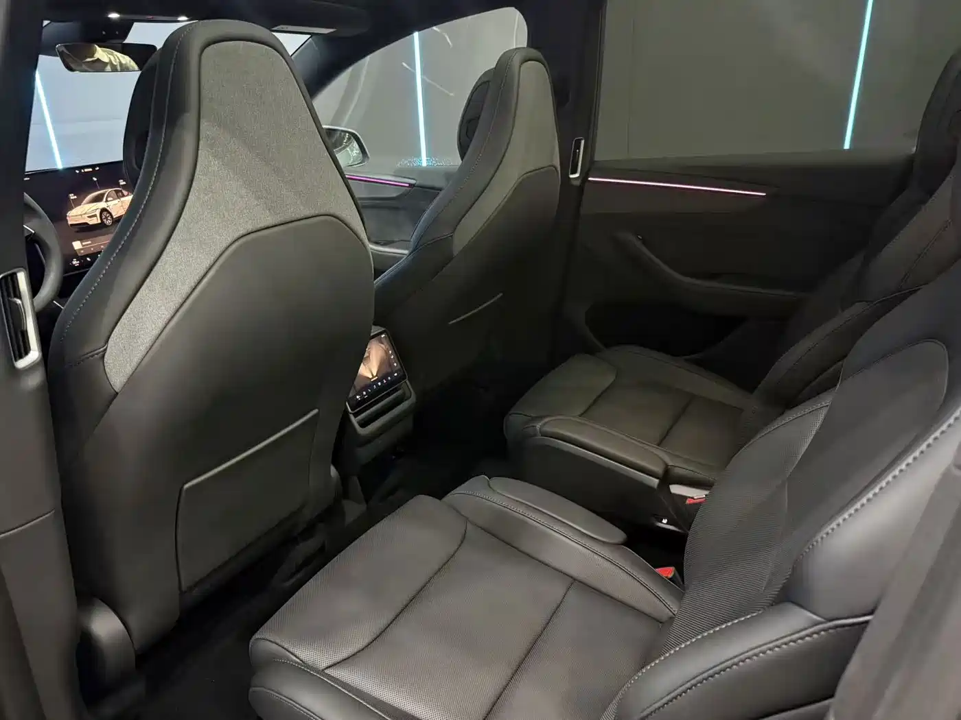 Tesla Model Y L 2026 2025 Facelift Long Range AWD