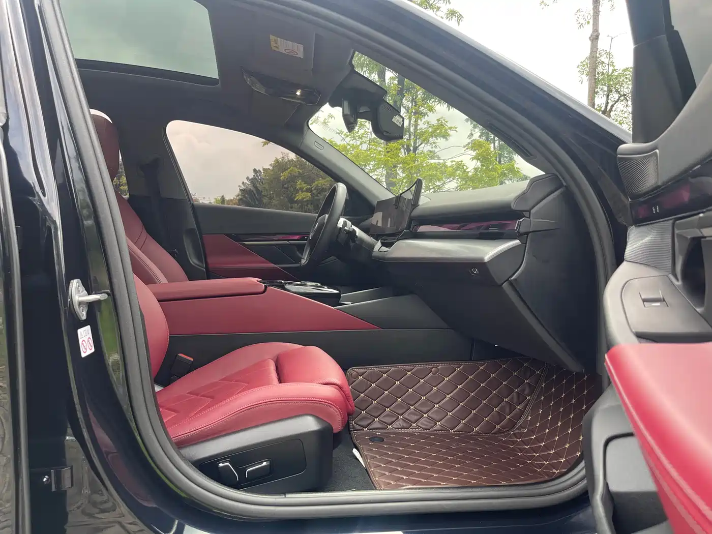 BMW 5 Series (Import) 2024 Model 525i M Sport Package фото 13
