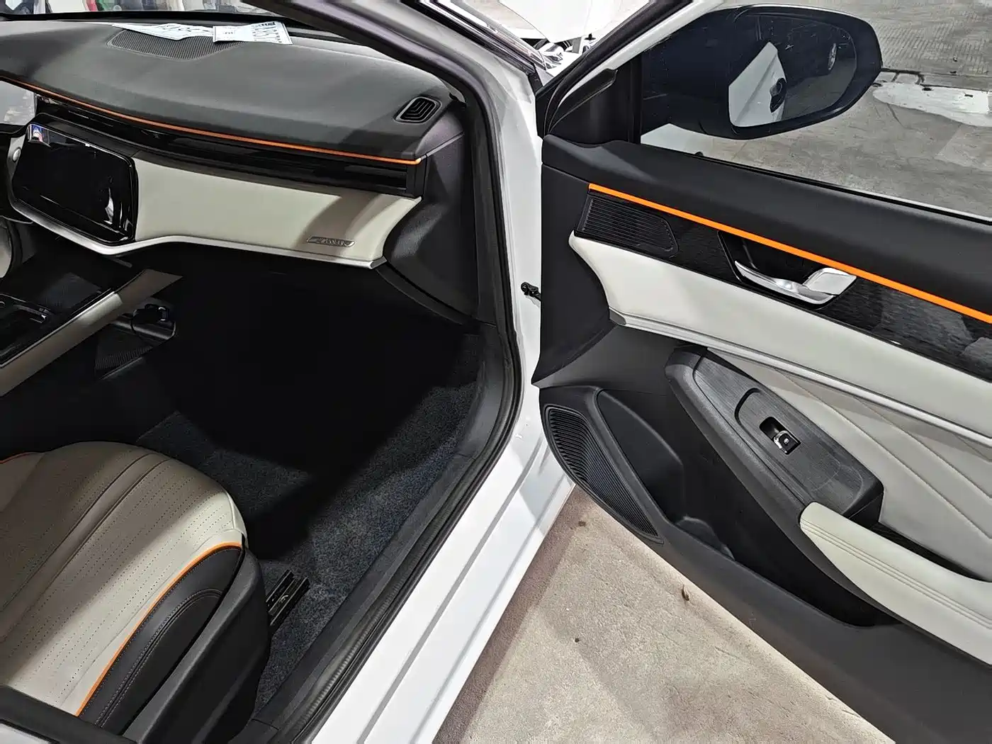 DONGFENG YI HYUN MAX