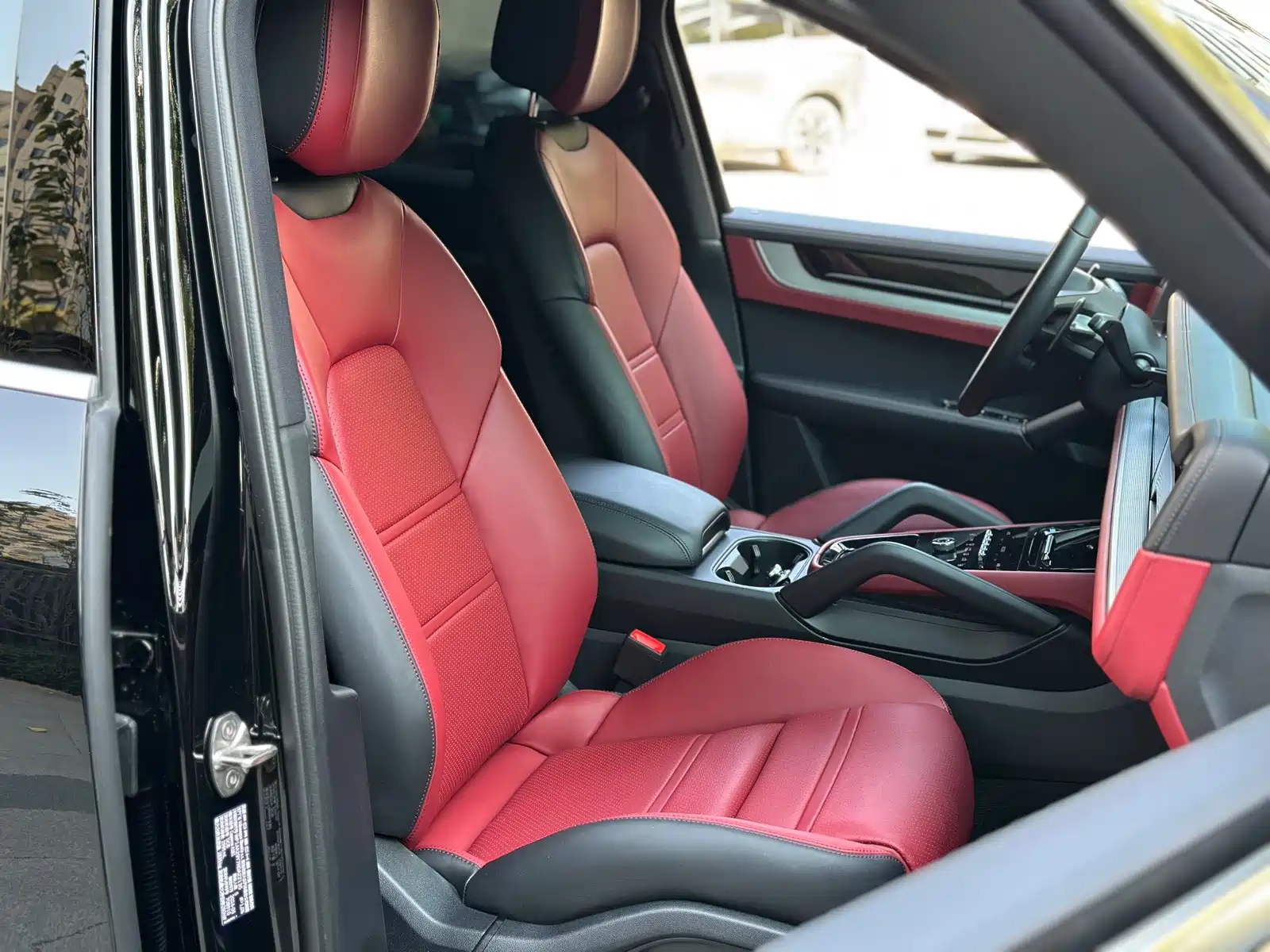 Photo 11 - Porsche Cayenne