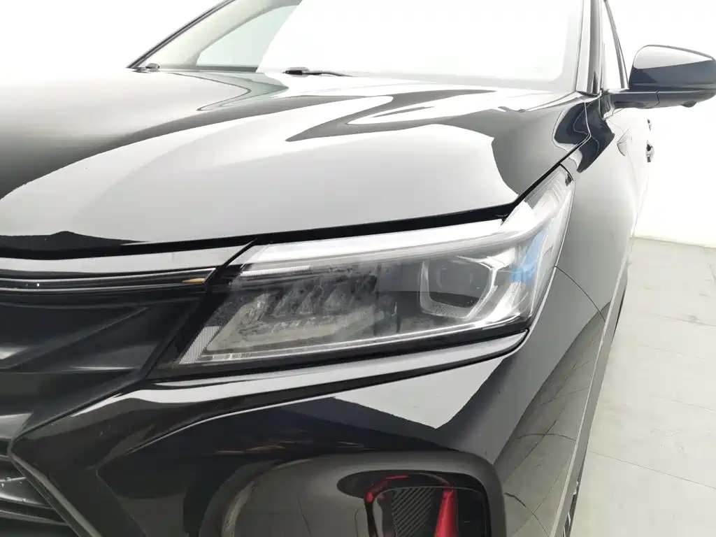 Dongfeng Fengguang Fengguang 580 2022 2022 1.5T Auto Luxury Enjoyment Model
