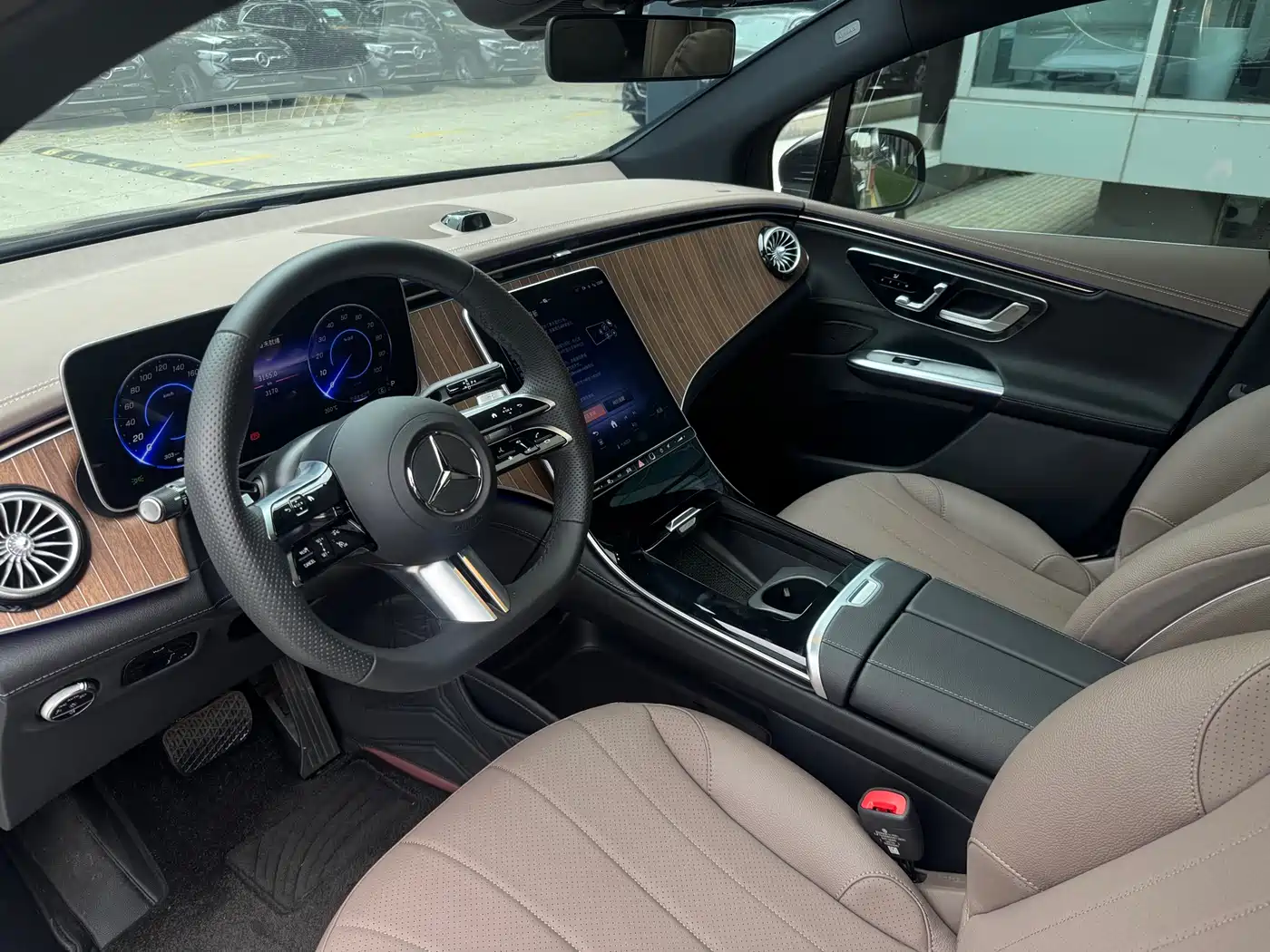 MERCEDES-BENZ EQE SUV