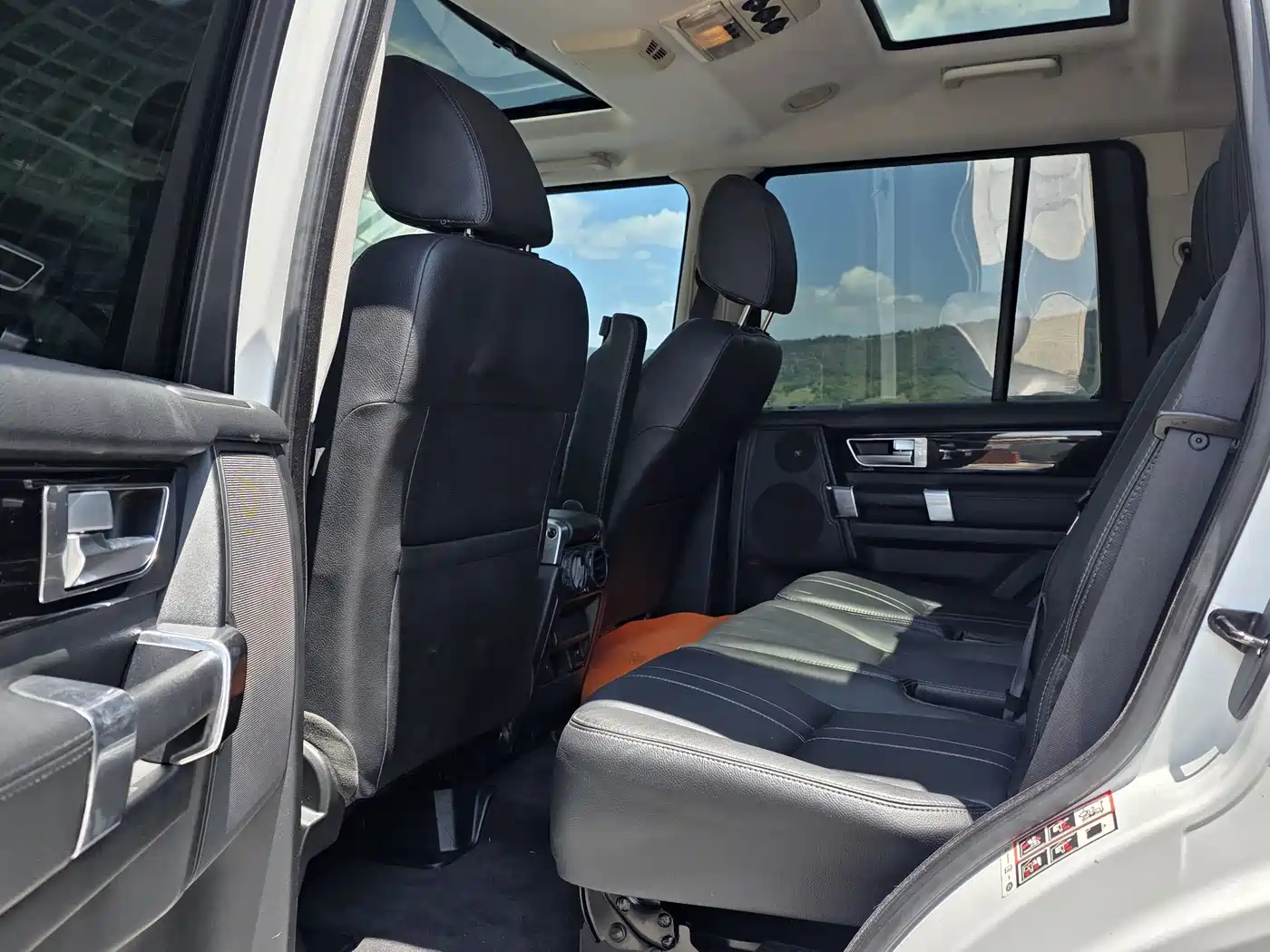 Land Rover Discovery 2016 3.0 SC V6 HSE фото 7