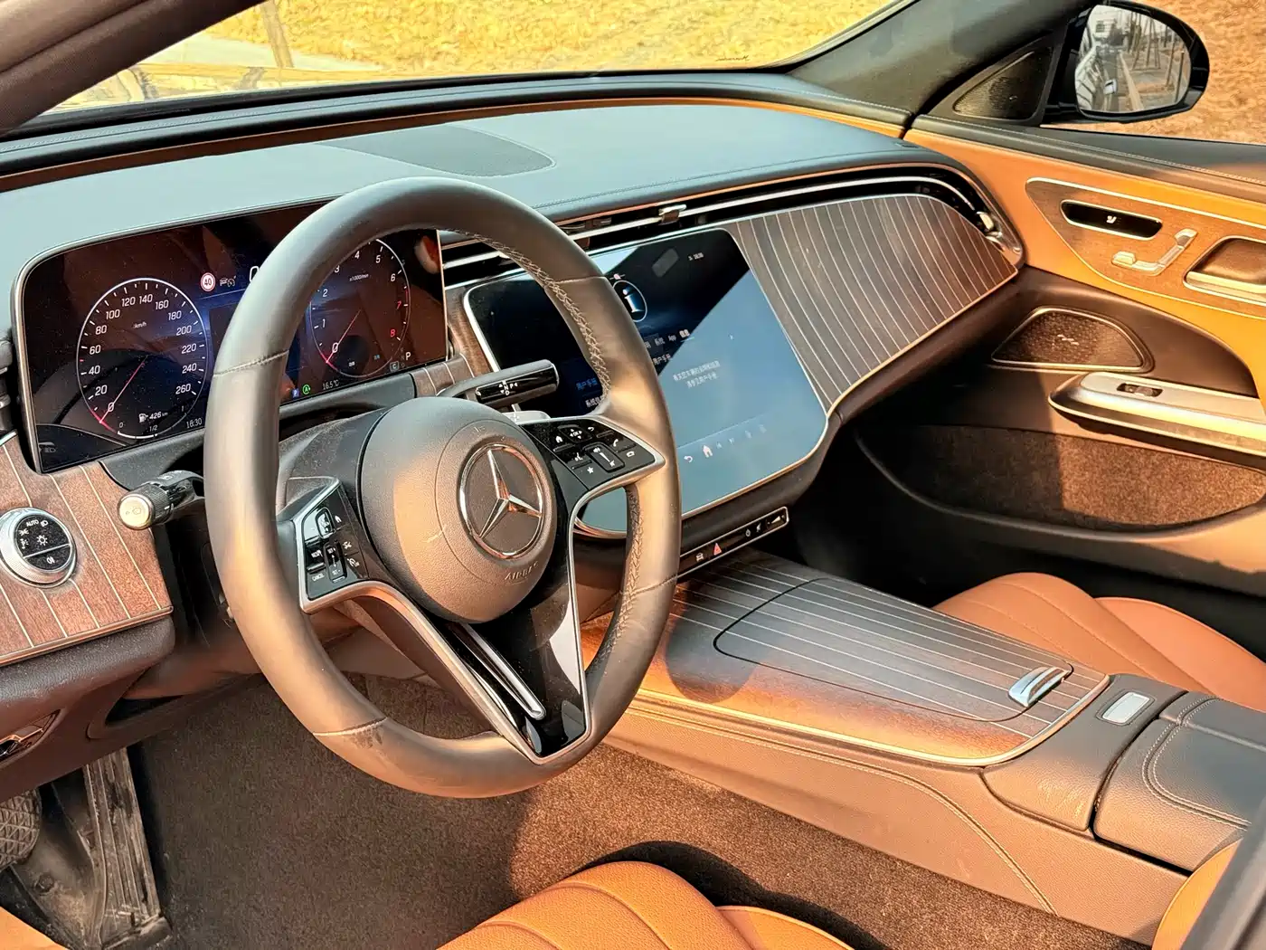Mercedes-Benz E-Class 2024 E 300 L Fashion фото 6