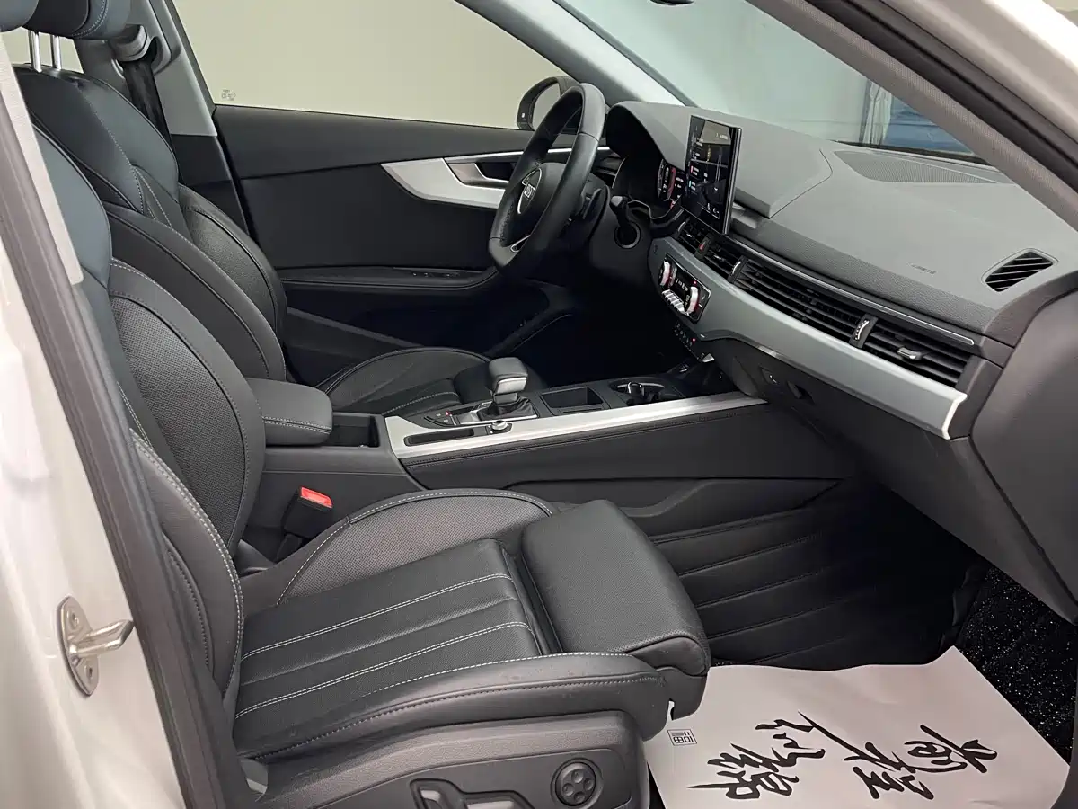 Audi A4L 2022 40 TFSI Luxury Dynamic фото 27