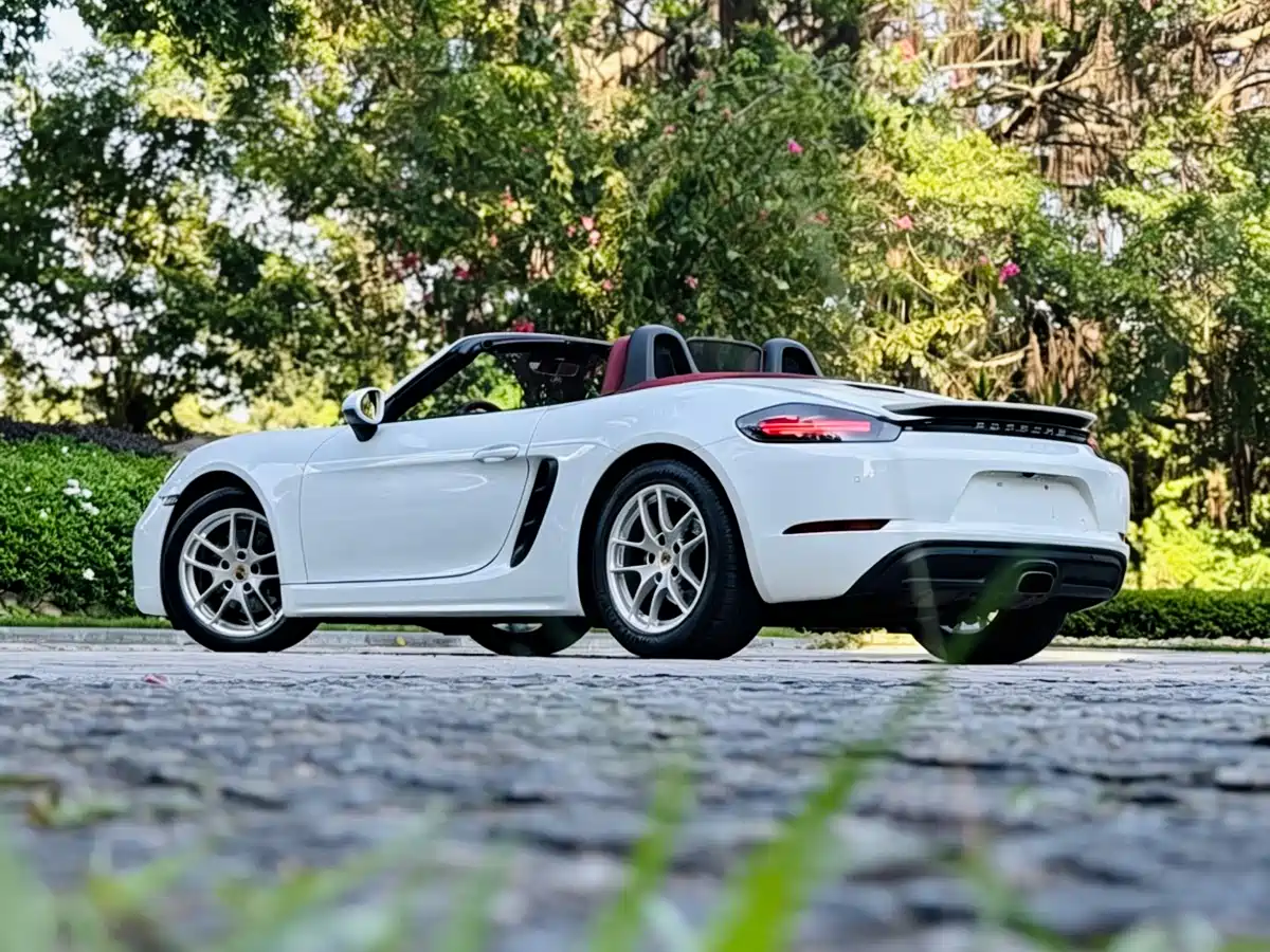 Porsche 718 2018 Boxster 2.0T фото 12