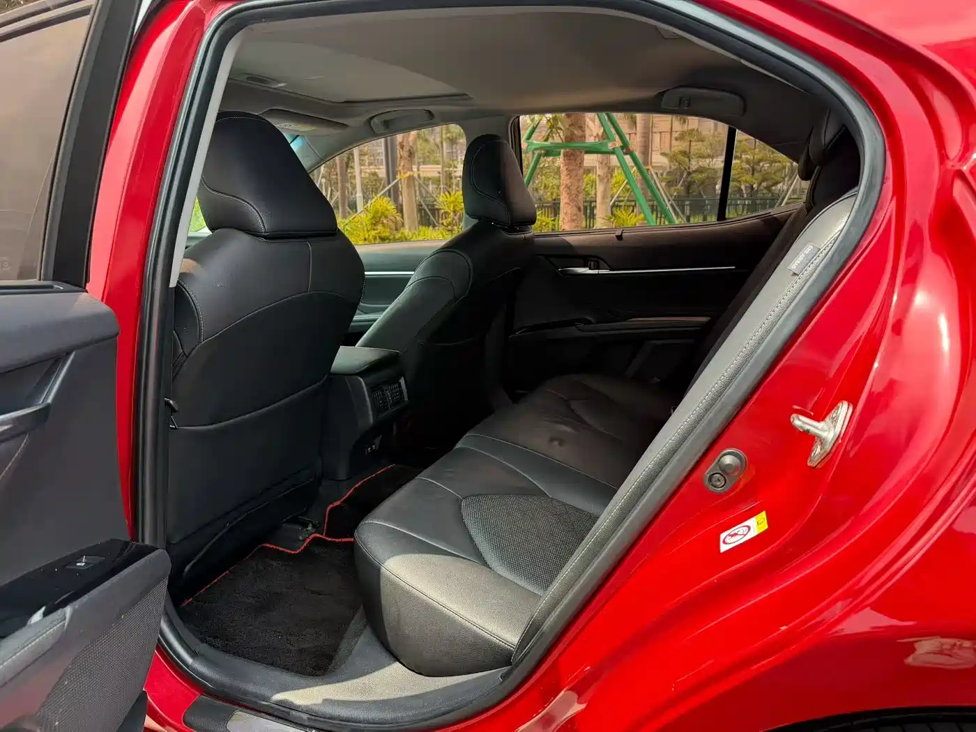 Toyota Camry 2018 2.5S Trend Edition фото 9