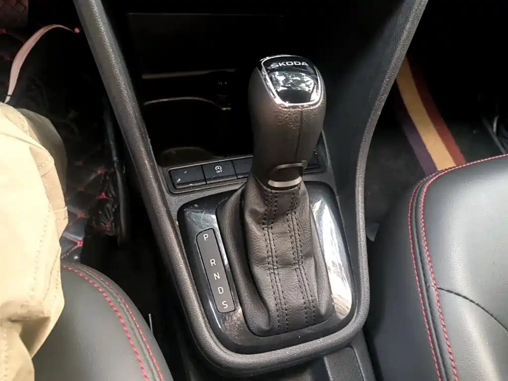 Škoda Skoda Rapid Spaceback 2019 Facelift 1.5L Automatic Standard Version China V фото 14